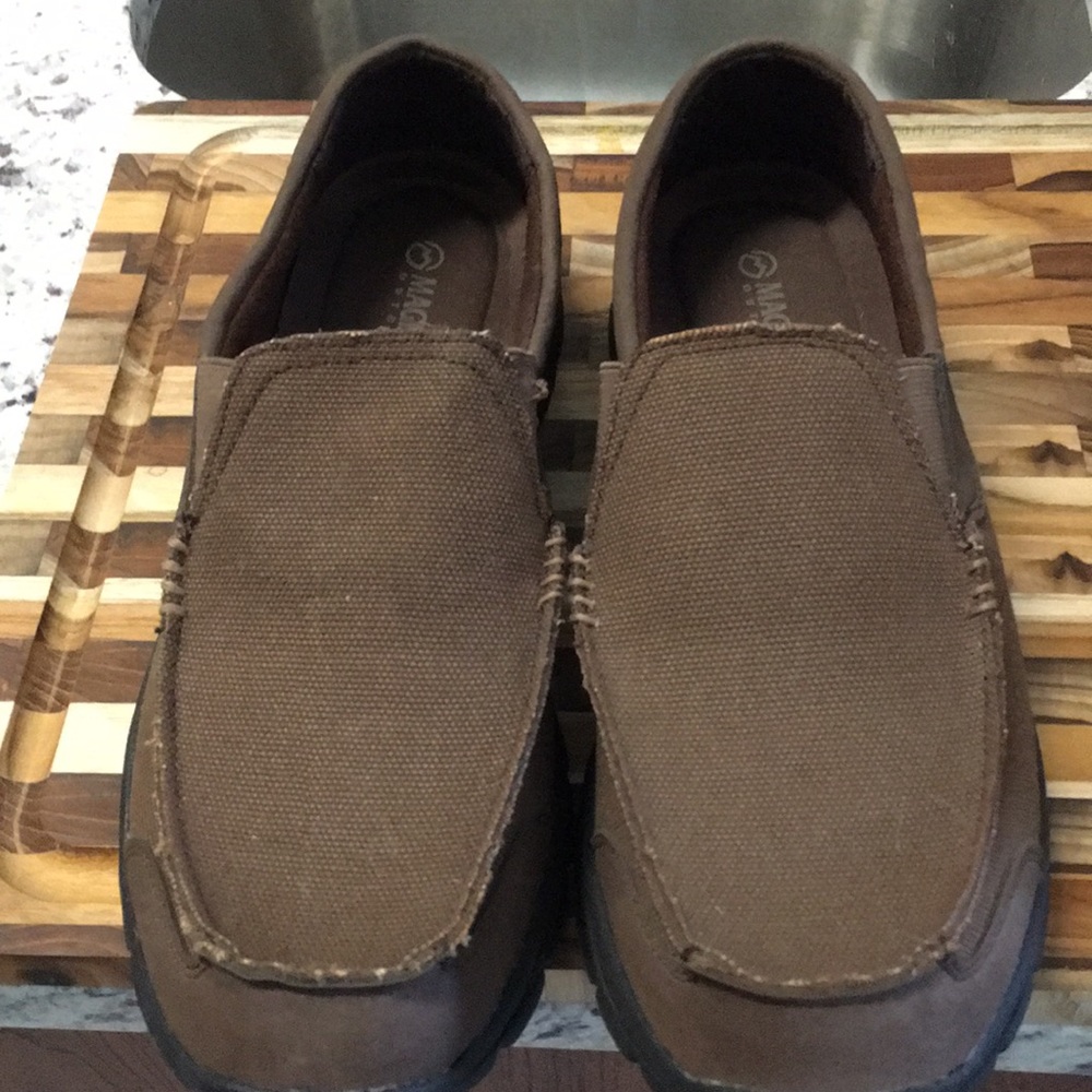 Men’s slip ons
